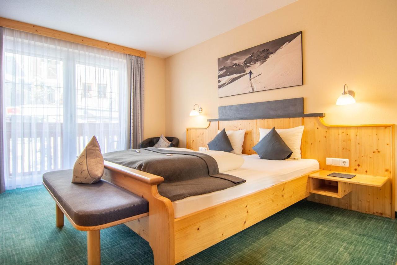 Hotel Garni Alpenhof Ischgl Exterior foto